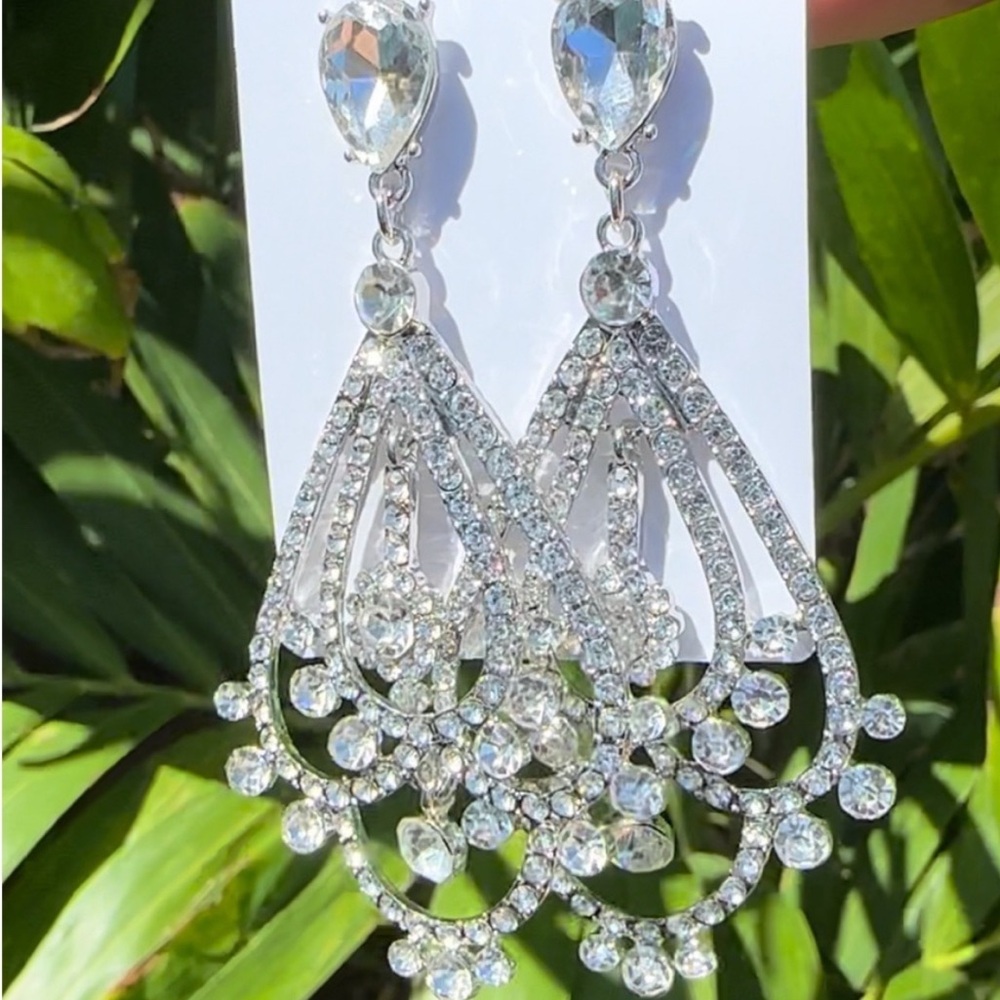239A. Swarovski Crystal Dangle Drop Chandelier Earrings Wedding Bridal Silver